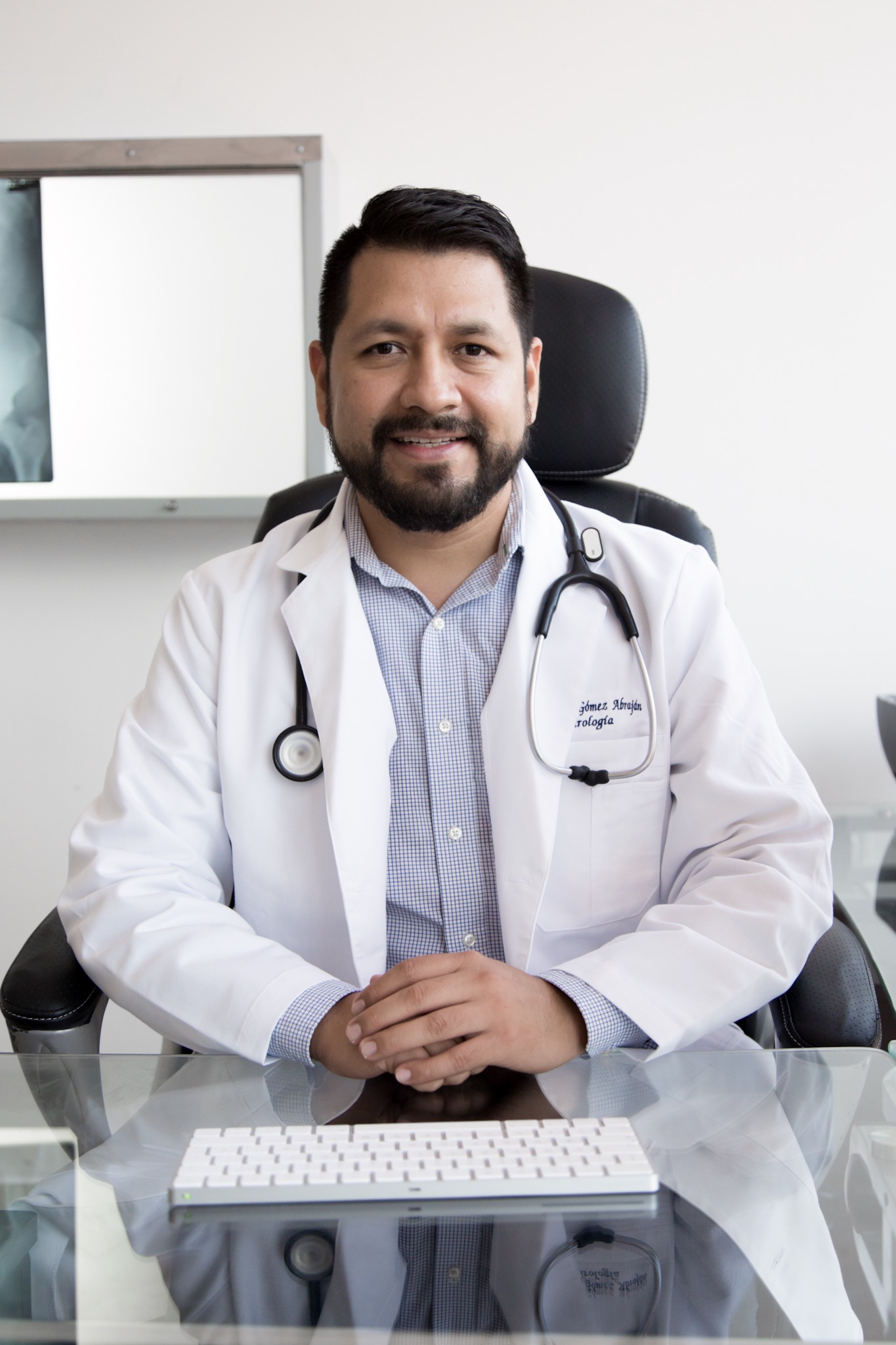 Dr. Stalin Moisés de la Cruz Gutiérrez